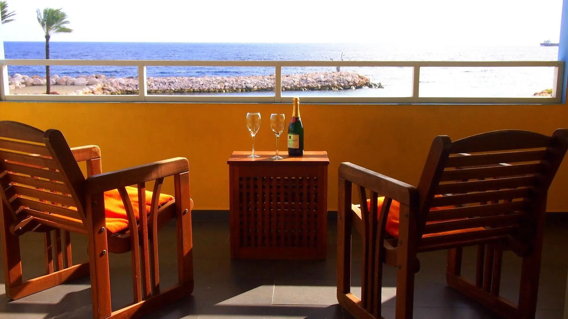 Atlantis Apartments Willemstad Curacao