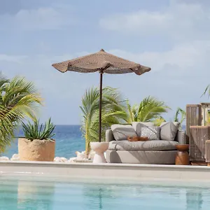 4* Hotel Art Curacao